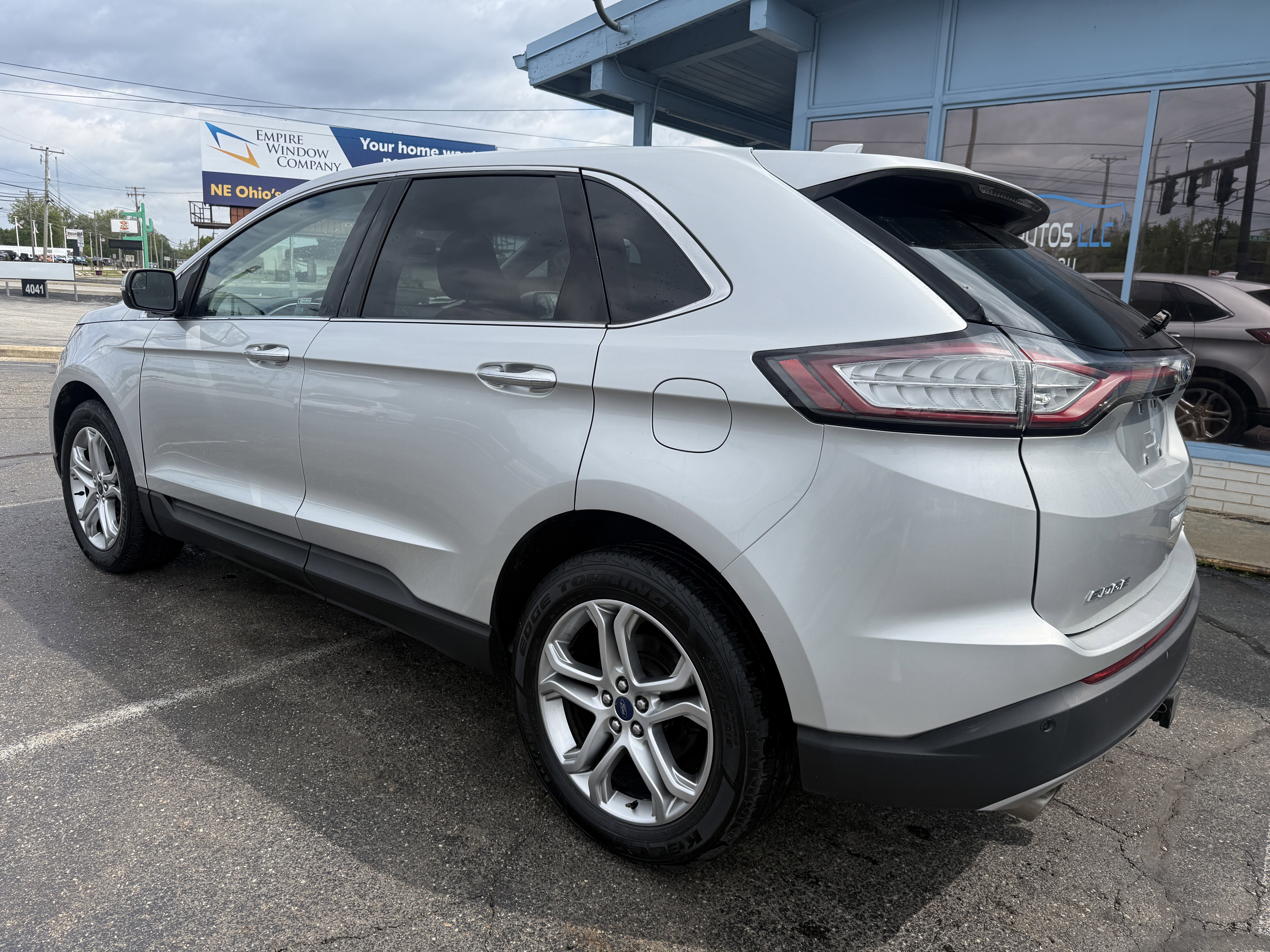 Used 2016 Ford Edge Titanium w/ Class II Trailer Tow Package AWD/4WD image 3