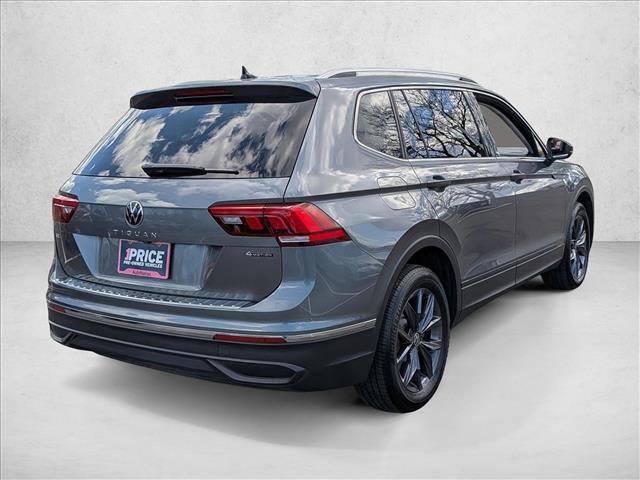 Used 2023 Volkswagen Tiguan SE w/ Panoramic Sunroof Package AWD/4WD image 5