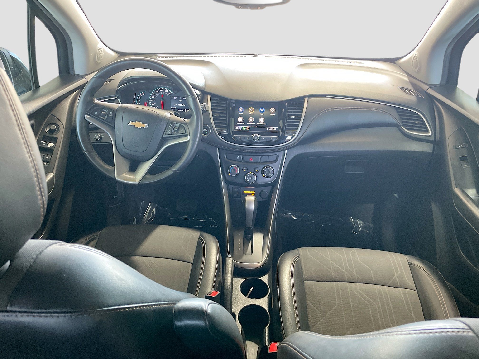 Used 2021 Chevrolet Trax LT w/ Midnight Edition FWD image 13