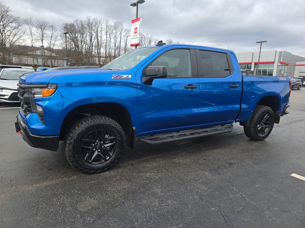 Used 2024 Chevrolet Silverado 1500 Custom Trail Boss AWD/4WD image 3