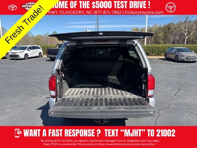 Used 2017 Toyota Tacoma TRD Sport w/ Tow Package image 3