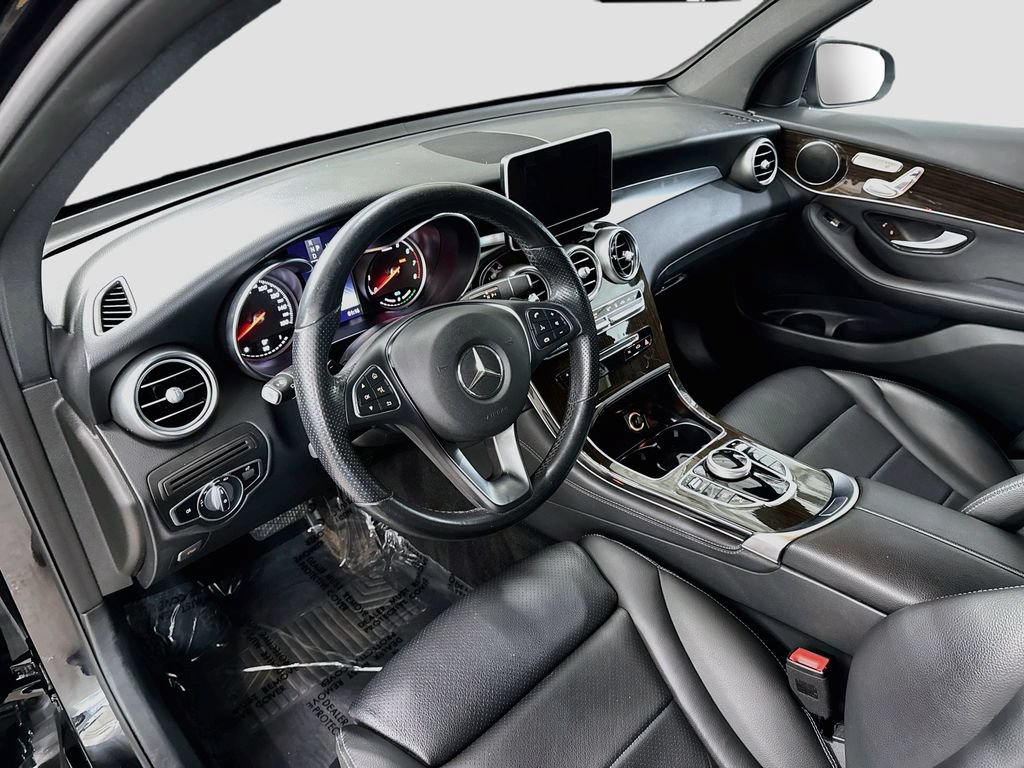 Used 2019 Mercedes-Benz GLC 350e 4MATIC image 9