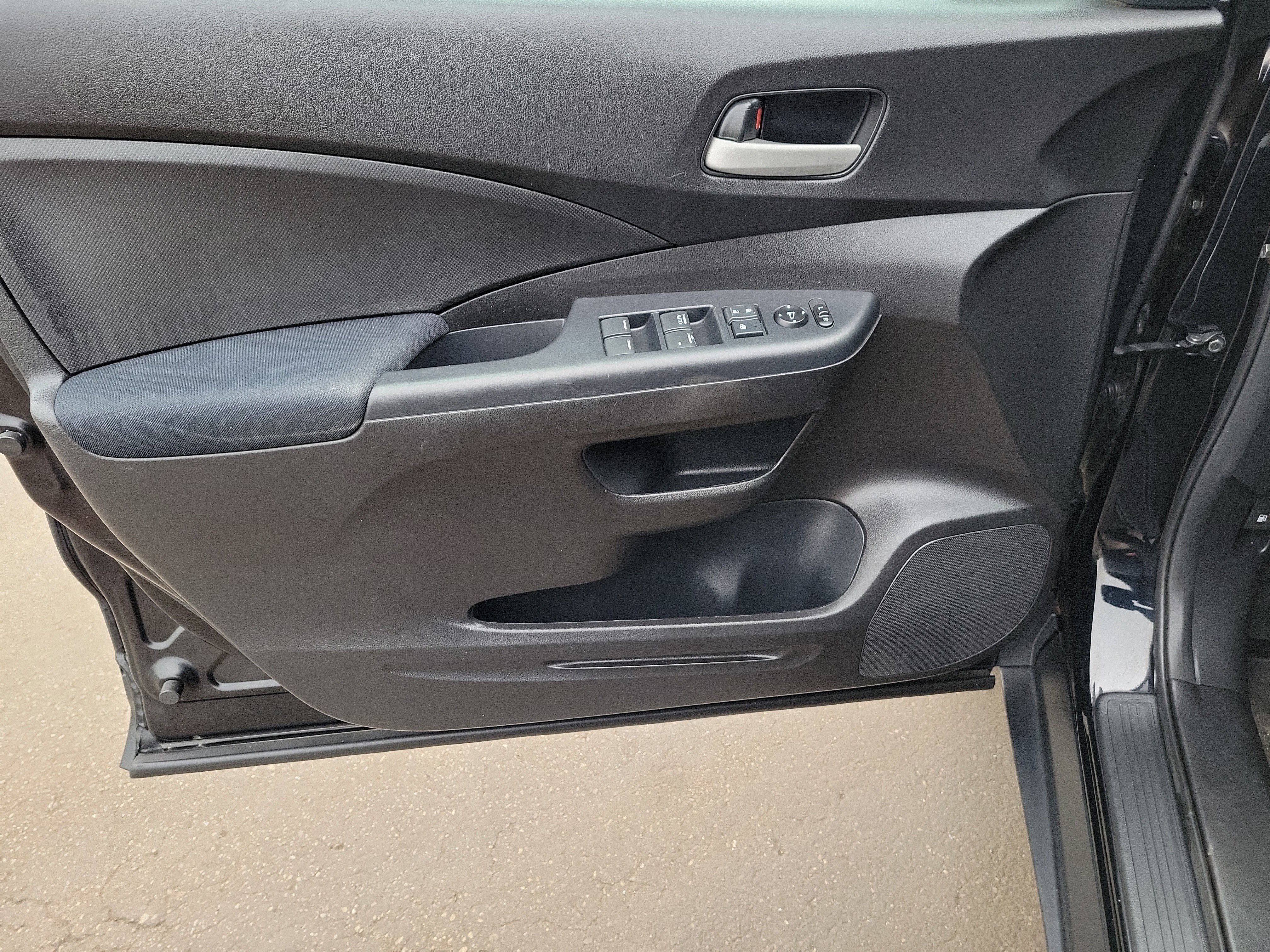 Used 2016 Honda CR-V SE image 17