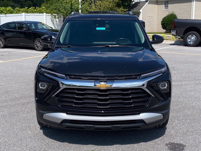 Used 2024 Chevrolet TrailBlazer LT w/ Convenience Package AWD/4WD image 8