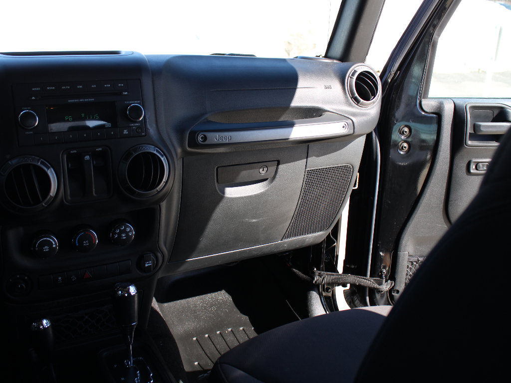 Used 2018 Jeep Wrangler Sport S image 30