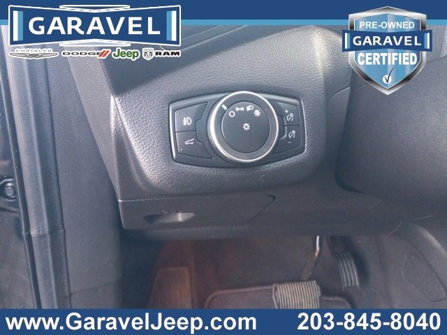Used 2019 Ford Escape SE image 25