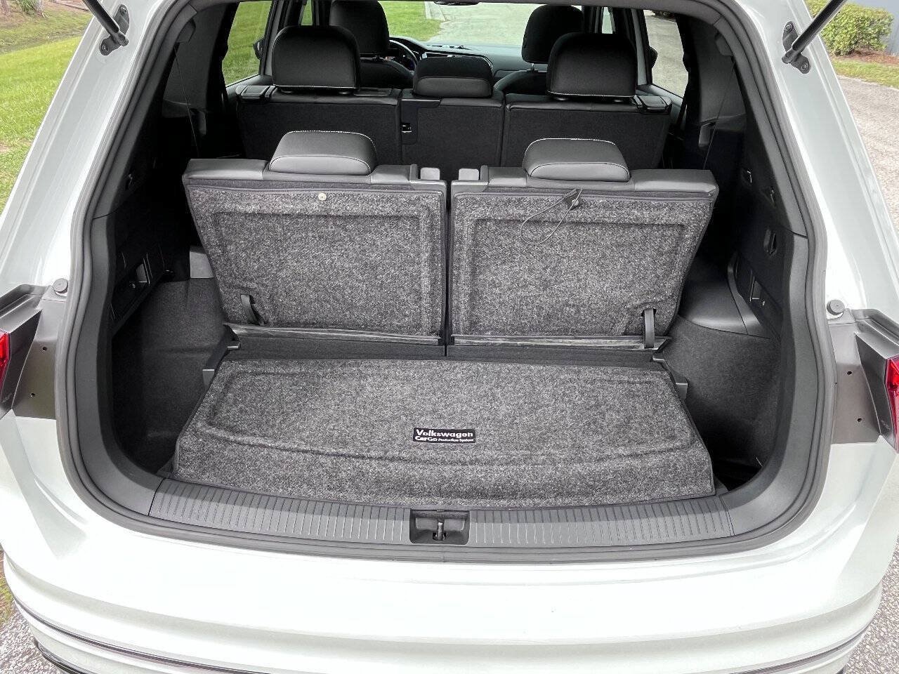 Used 2023 Volkswagen Tiguan SE R-Line FWD image 30
