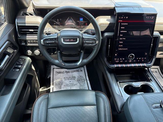 Certified 2025 GMC Yukon XL AT4 AWD/4WD image 10