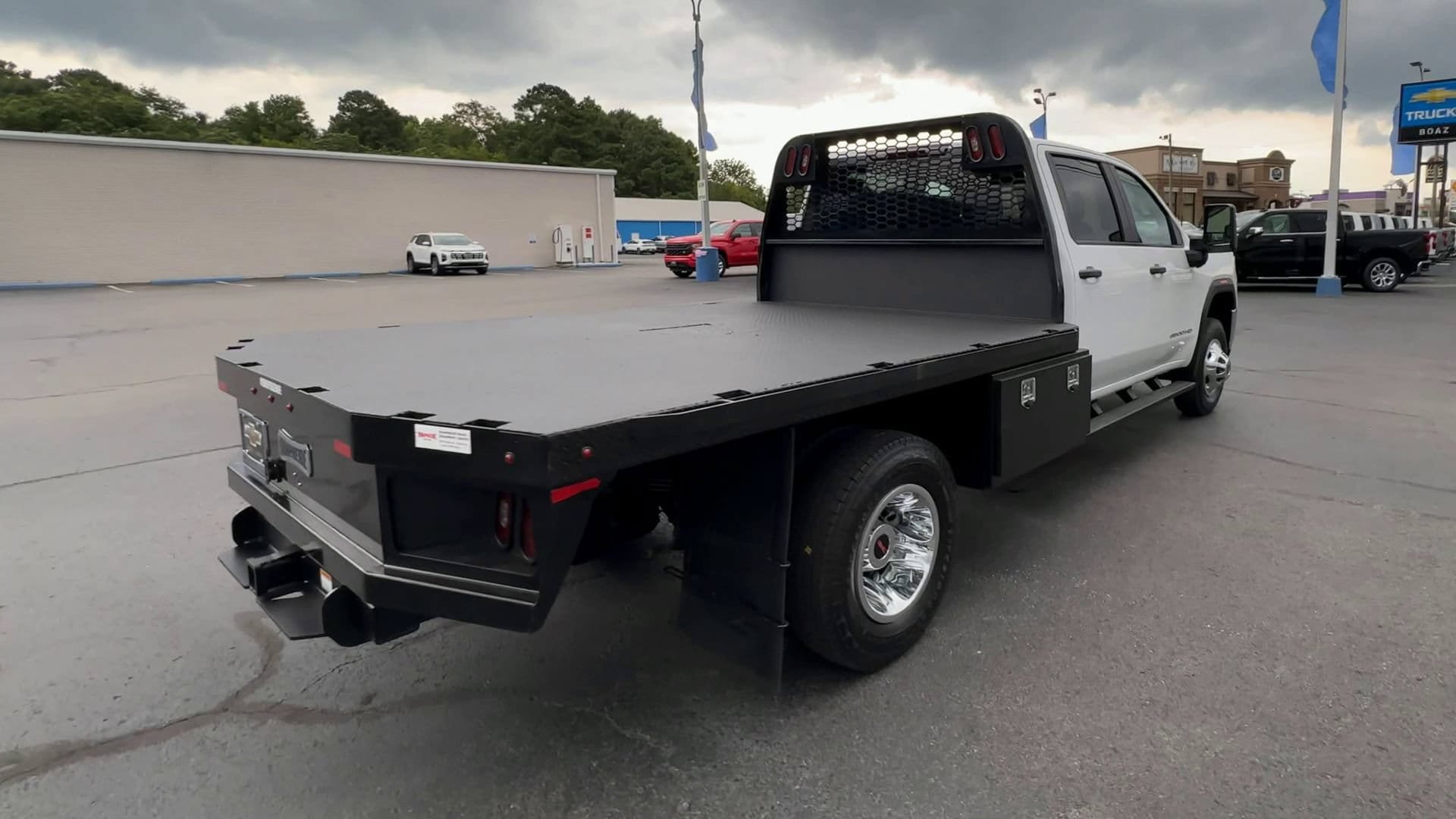 Used 2022 GMC Sierra 3500 Pro w/ Convenience Package AWD/4WD image 8