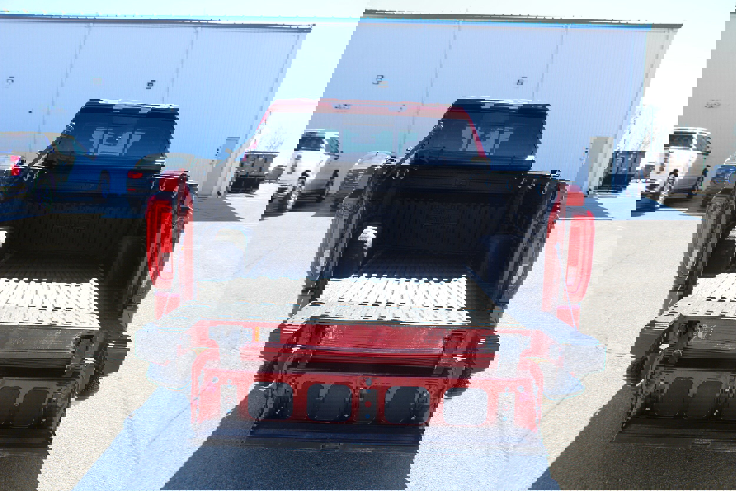 Used 2021 GMC Sierra 1500 SLT w/ SLT Convenience Package image 5