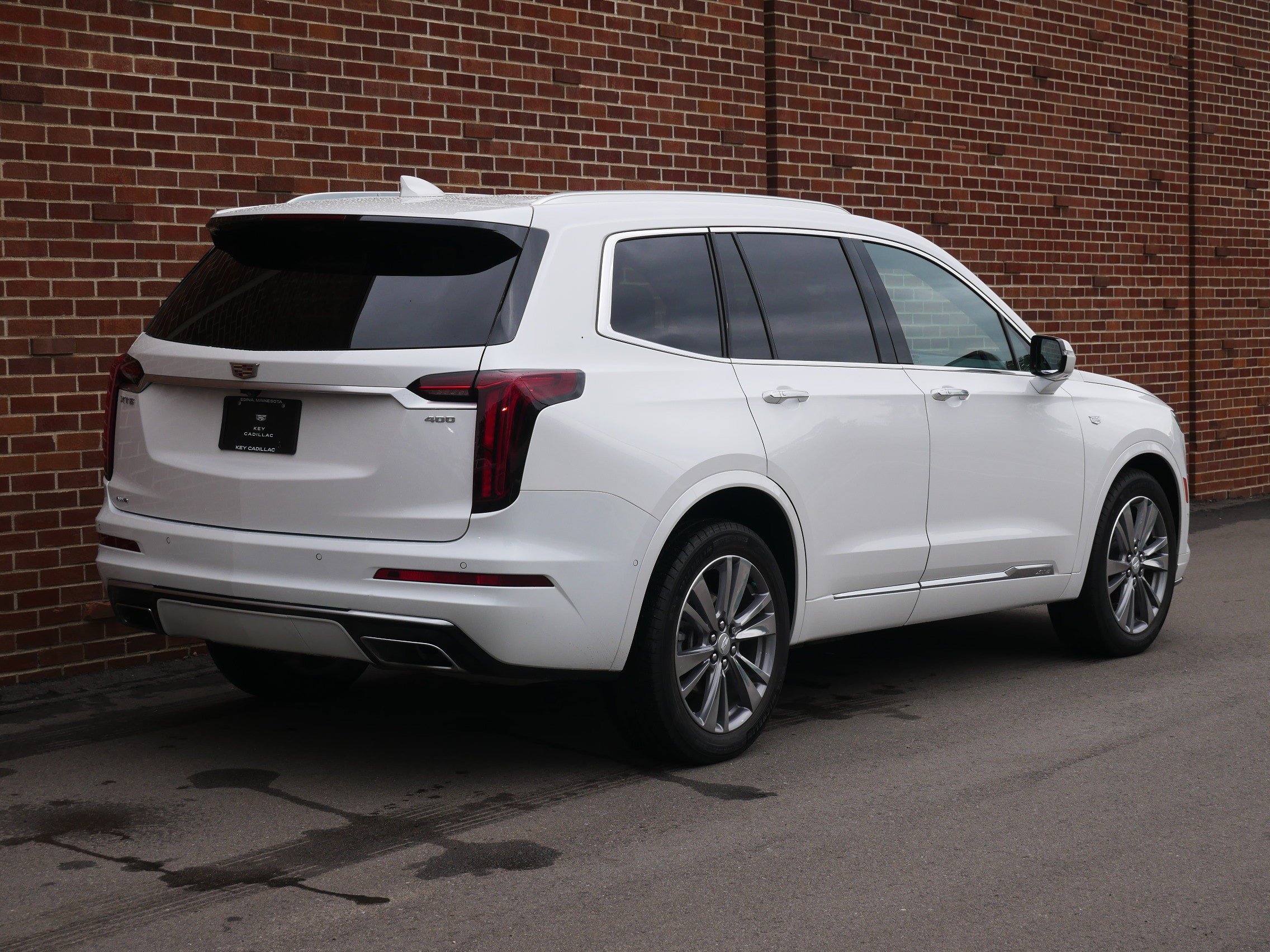 Certified 2024 Cadillac XT6 Premium Luxury w/ Technology Package AWD/4WD image 25