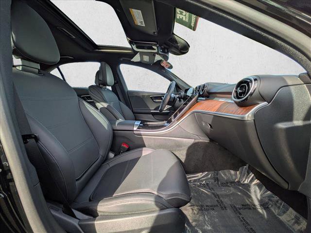 Certified 2025 Mercedes-Benz C 300 4MATIC Sedan image 21