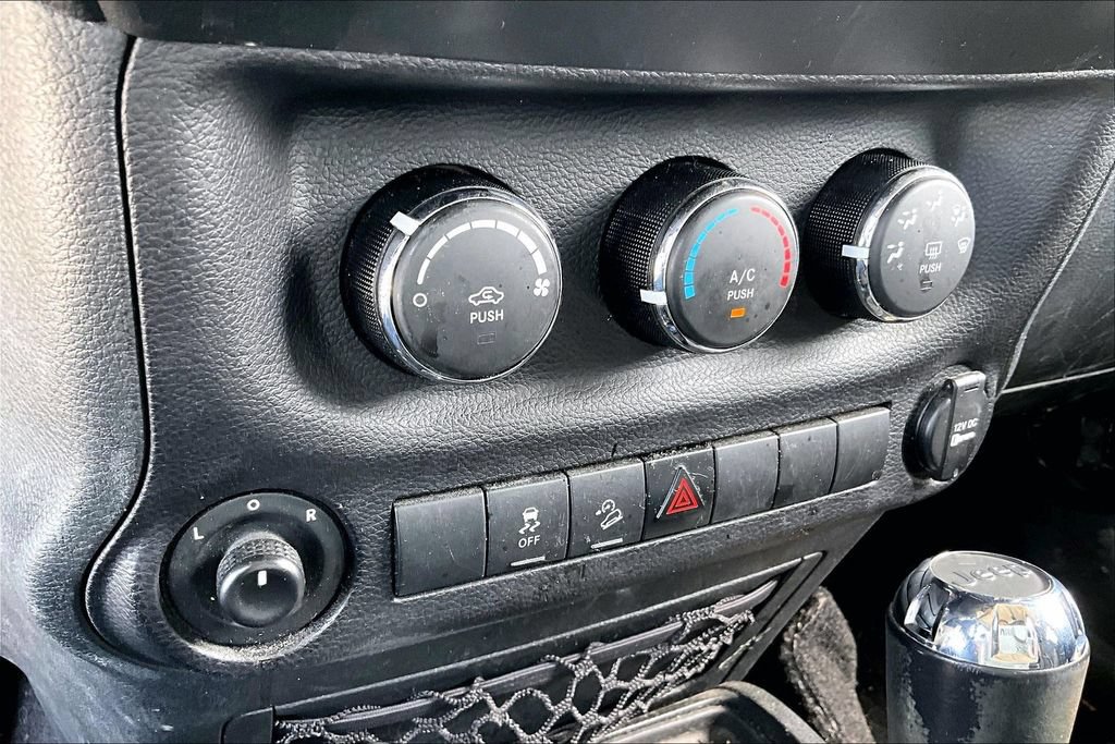 Used 2017 Jeep Wrangler Unlimited Sport w/ Quick Order Package 24S AWD/4WD image 29
