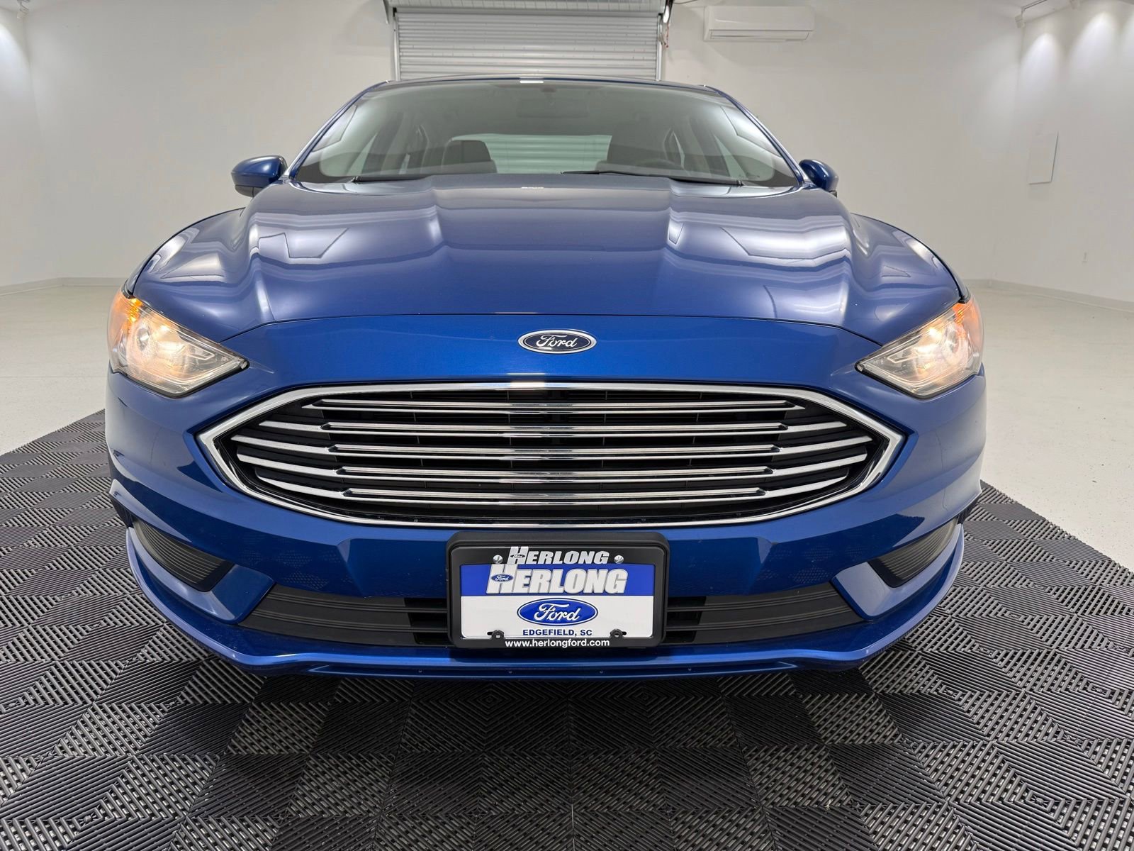 Used 2018 Ford Fusion S FWD image 2
