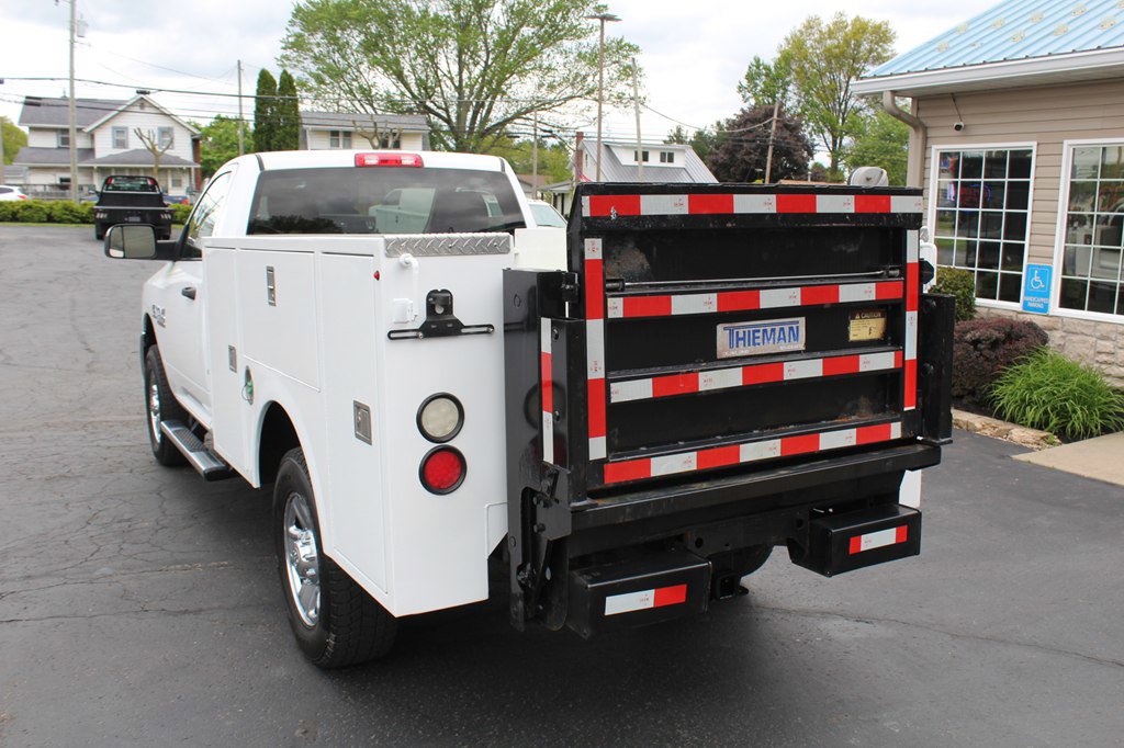 Used 2018 RAM 3500 Tradesman w/ Chrome Appearance Group AWD/4WD image 4