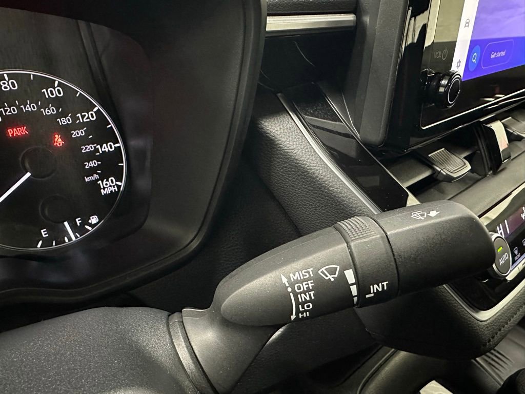 Used 2025 Toyota Corolla SE image 22