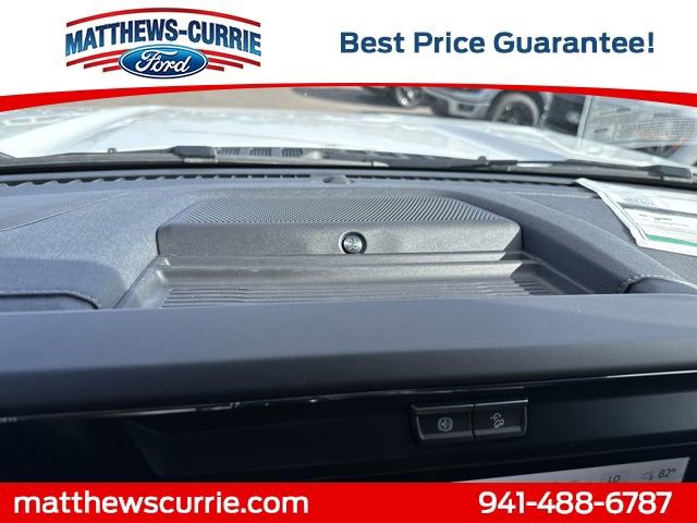 New 2026 Ford F250 Lariat w/ Black Appearance Package image 20