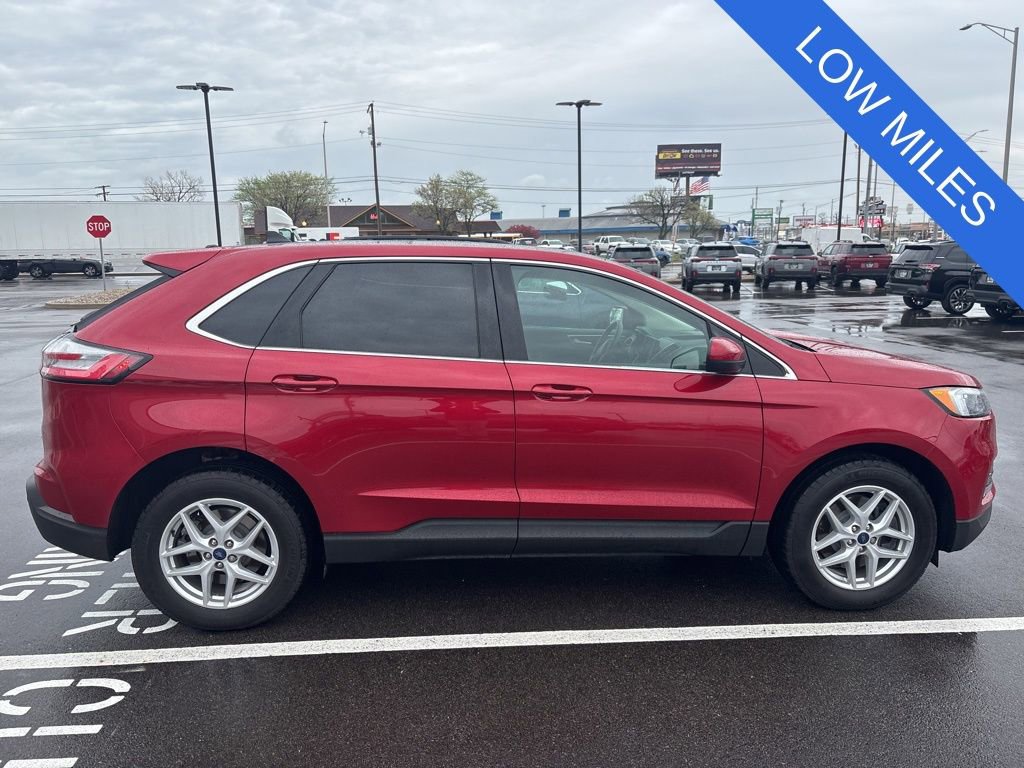 Used 2022 Ford Edge SEL w/ Convenience Package image 3