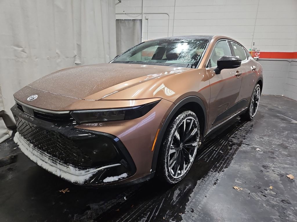 New 2026 Toyota Crown Platinum image 3