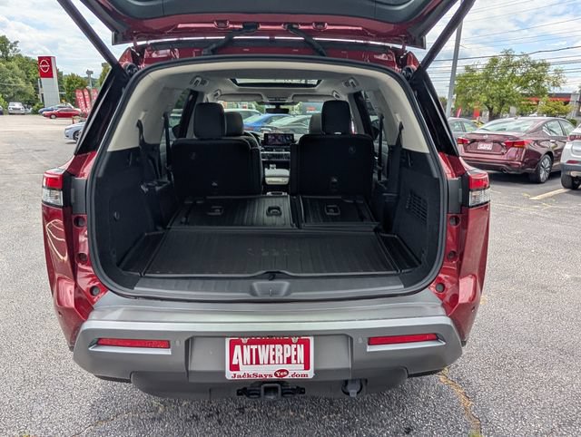 New 2026 Nissan Pathfinder SL w/ SL Premium Package AWD/4WD image 12