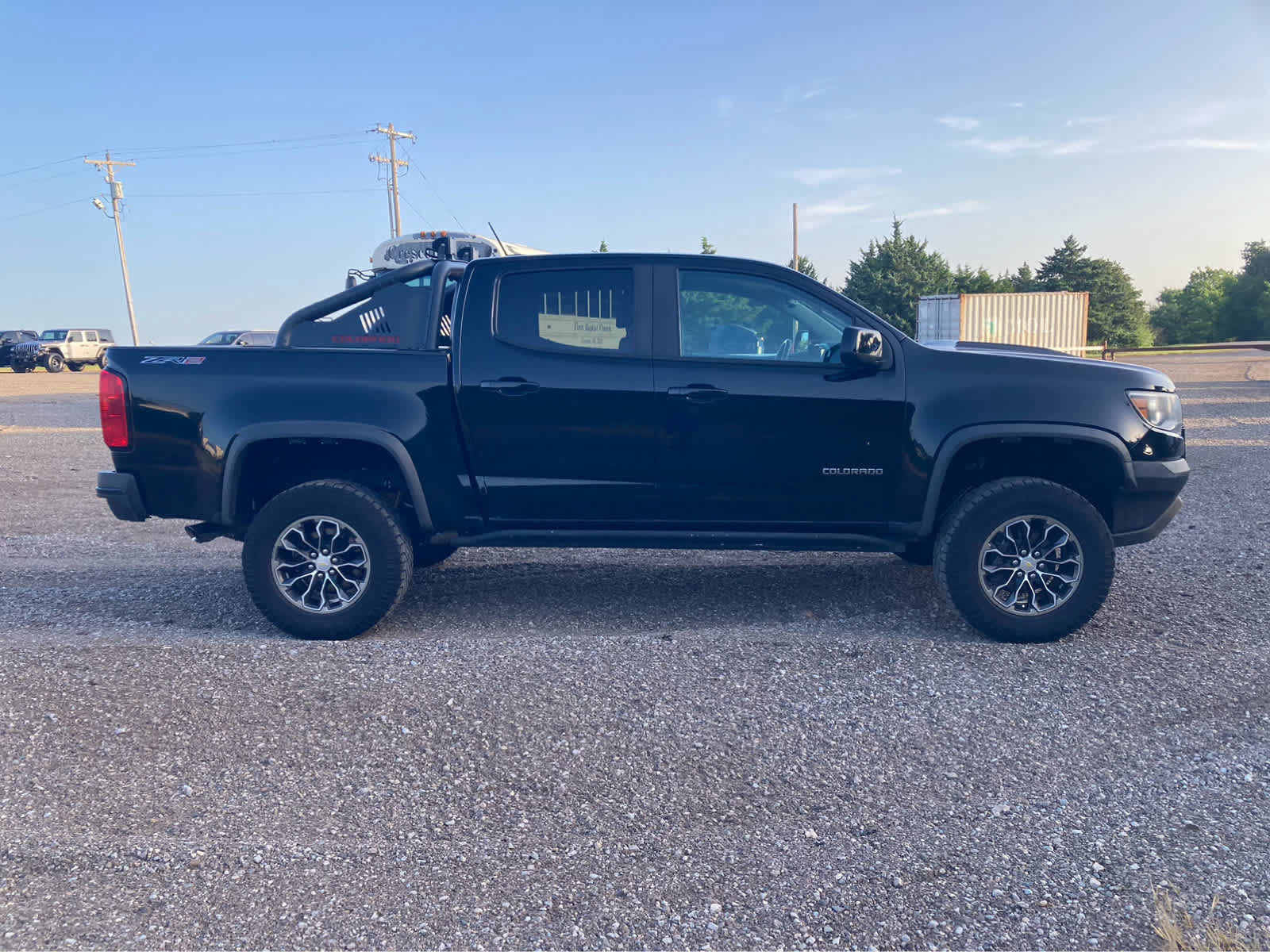 Used 2017 Chevrolet Colorado ZR2 w/ LPO, Premium Interior Package AWD/4WD image 8