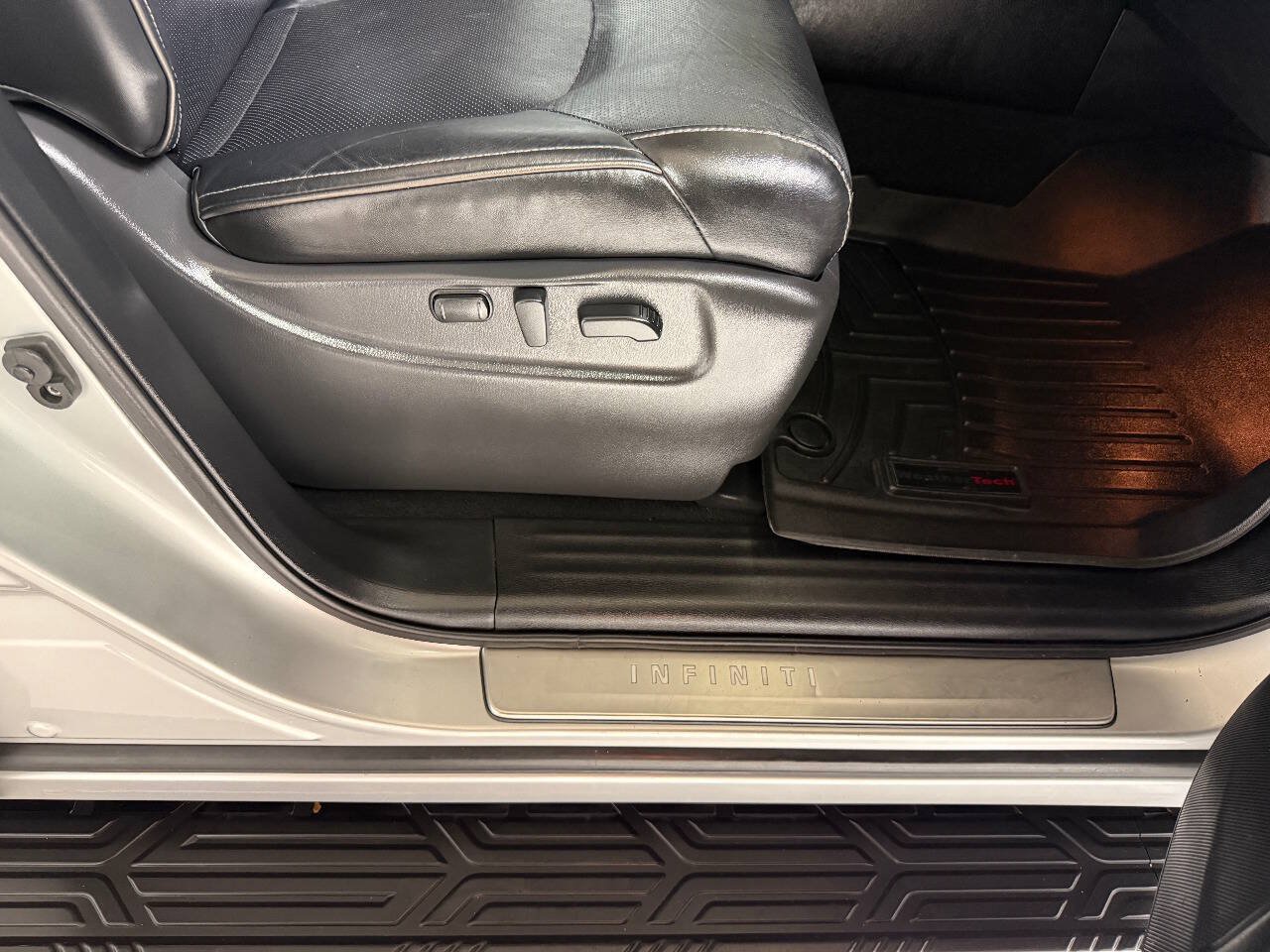Used 2020 INFINITI QX80 Luxe w/ Proassist Package RWD image 43