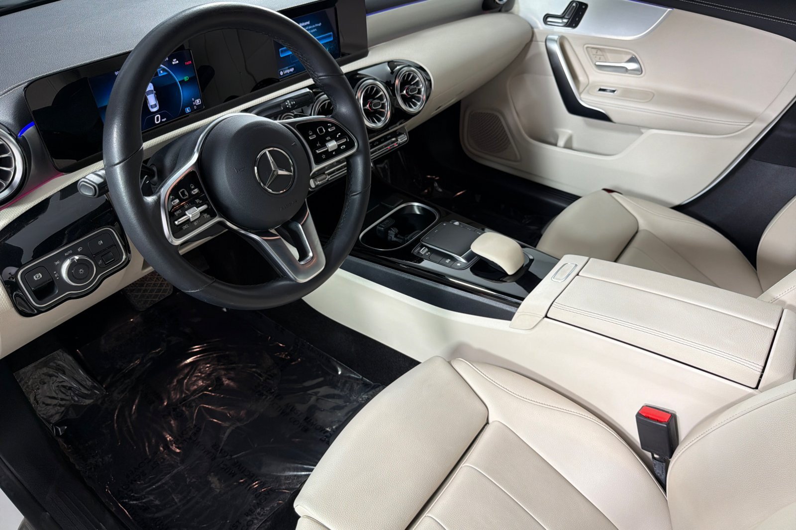 Used 2023 Mercedes-Benz CLA 250 image 9