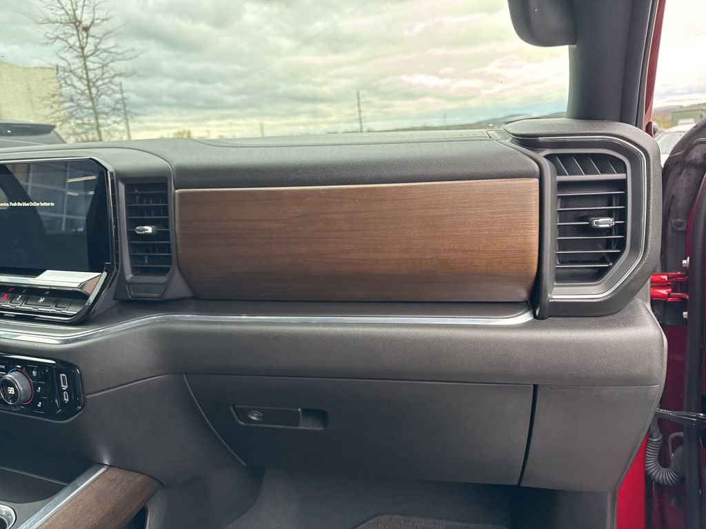 Used 2024 Chevrolet Silverado 1500 High Country image 22