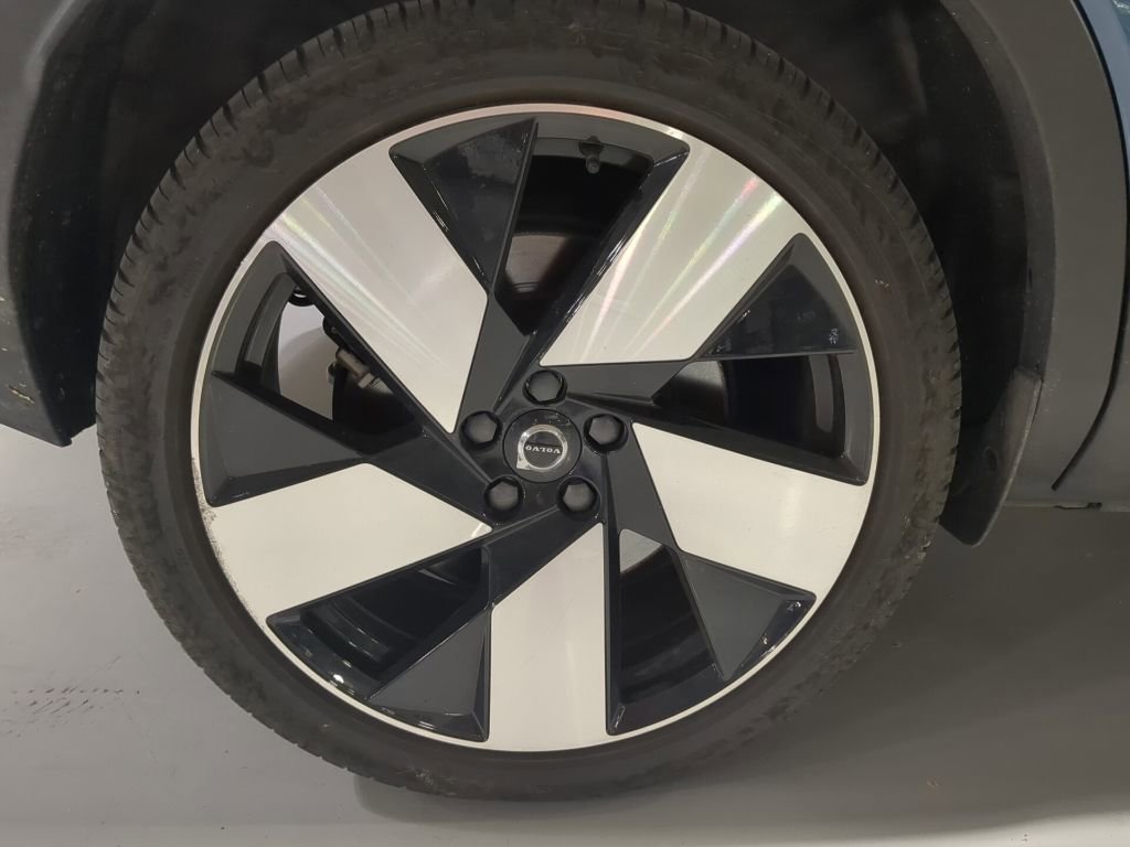 Used 2024 Volvo XC40 Recharge Plus w/ Protection Package Premier AWD/4WD image 5