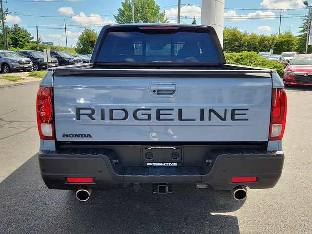 Used 2025 Honda Ridgeline Black Edition image 5