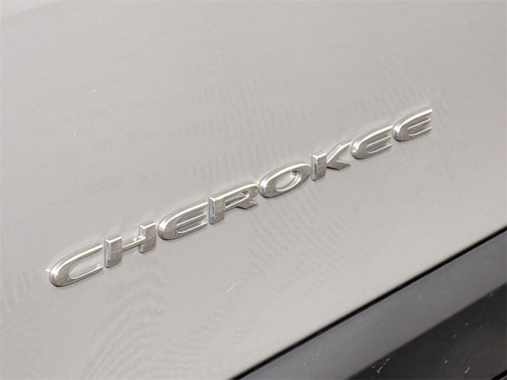 Certified 2021 Jeep Cherokee Latitude Lux image 10