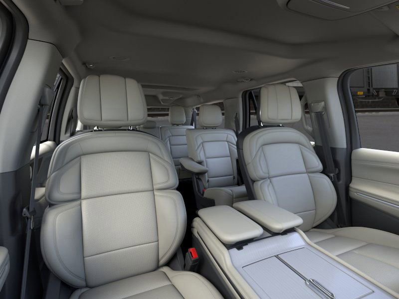 New 2026 Lincoln Navigator L Premier image 10