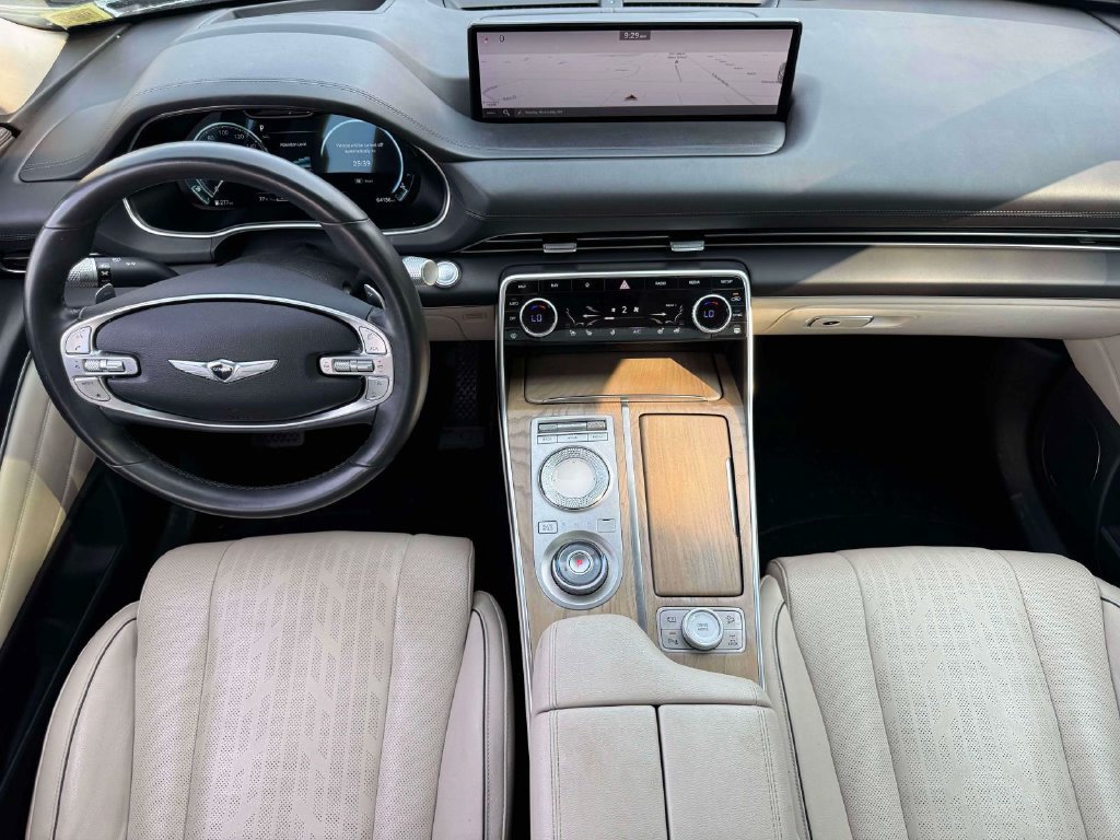 Used 2022 Genesis GV80 2.5T w/ Prestige Package 04 AWD/4WD image 14