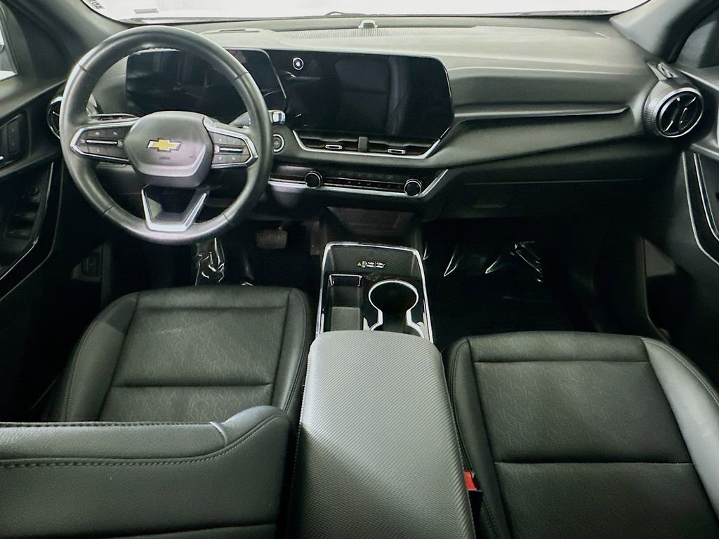 Used 2025 Chevrolet Equinox LT image 16