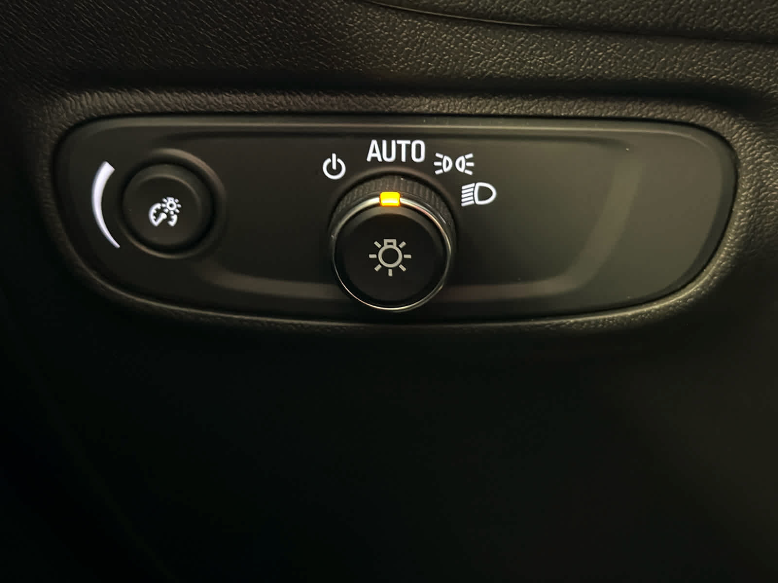 Used 2023 Chevrolet Equinox LS w/ LS Convenience Package FWD image 39