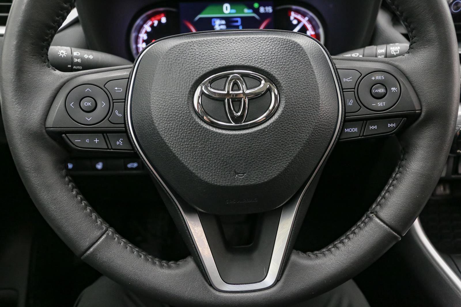 Used 2024 Toyota RAV4 XLE w/ Convenience Package image 34