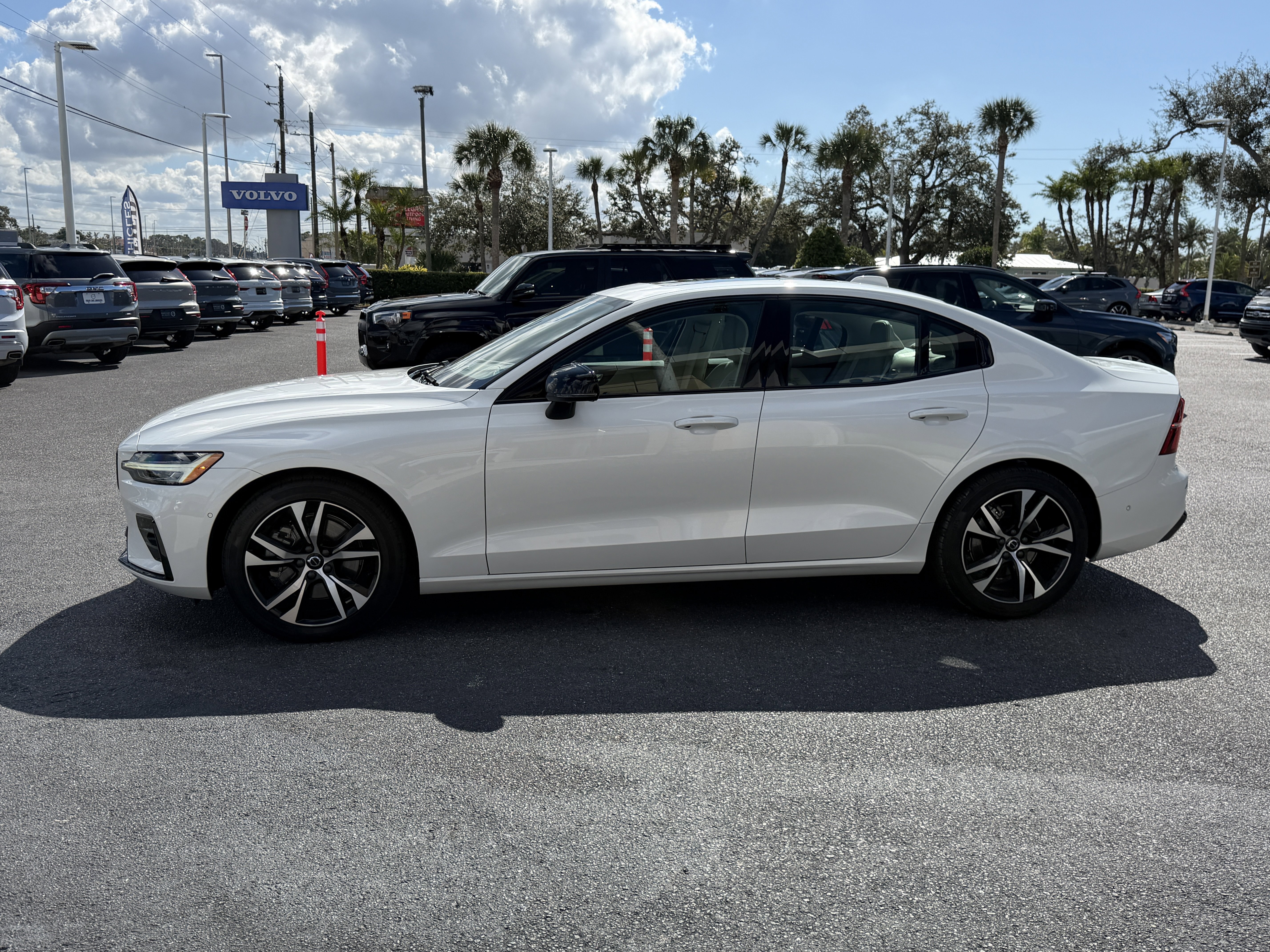 Certified 2024 Volvo S60 B5 Plus image 6