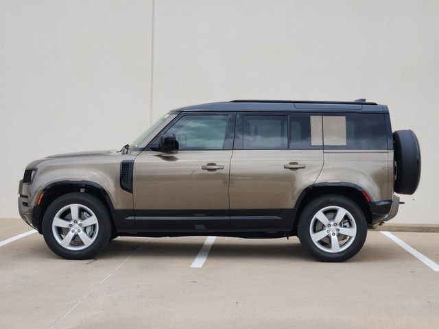 Used 2025 Land Rover Defender 110 X-Dynamic SE AWD/4WD image 4