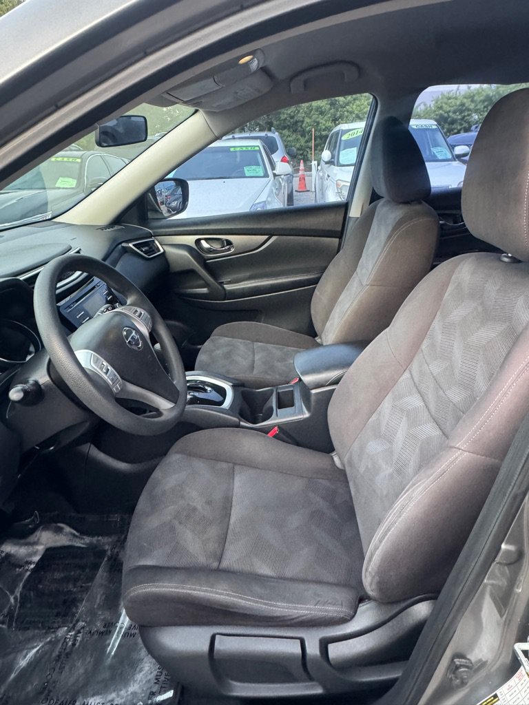Used 2015 Nissan Rogue S FWD image 7