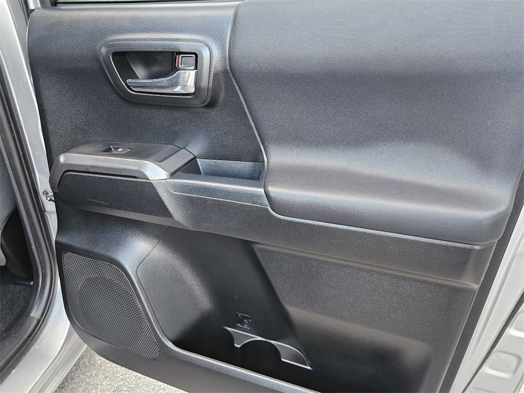 Used 2018 Toyota Tacoma TRD Sport image 28