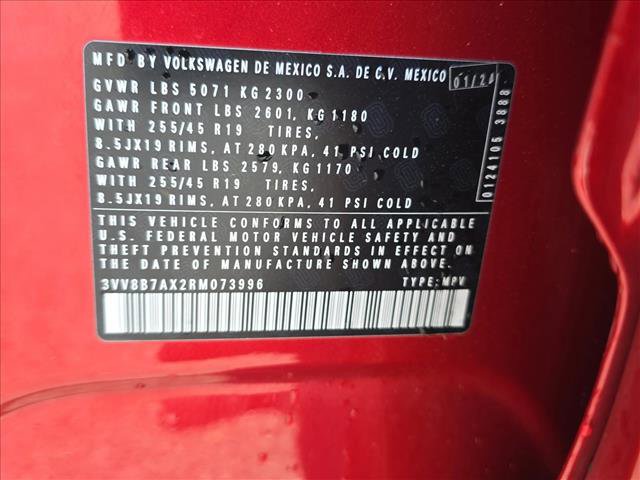 Used 2024 Volkswagen Tiguan SE R-Line image 25