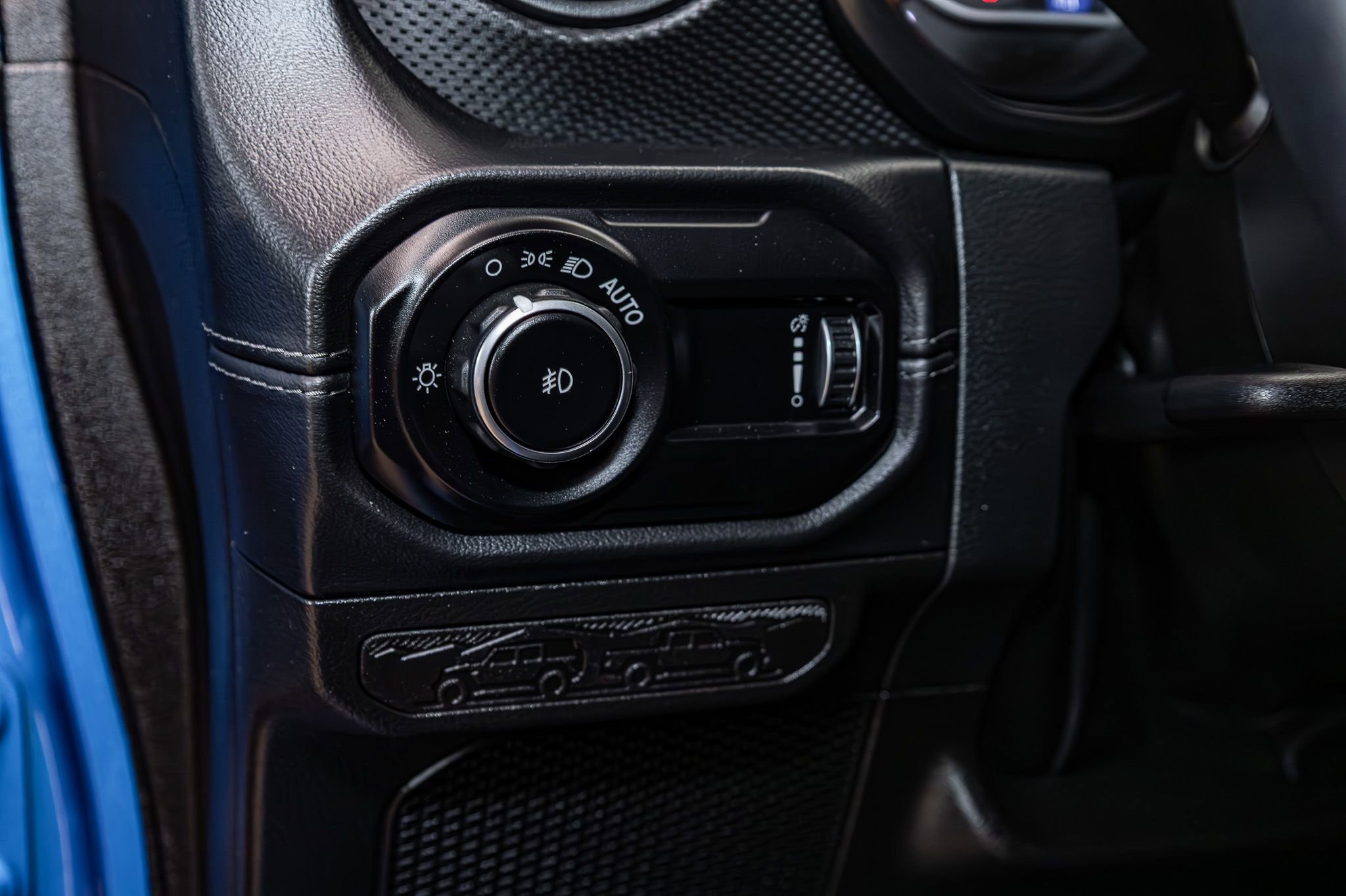 Used 2025 Jeep Wrangler Unlimited Rubicon w/ Convenience Group image 18