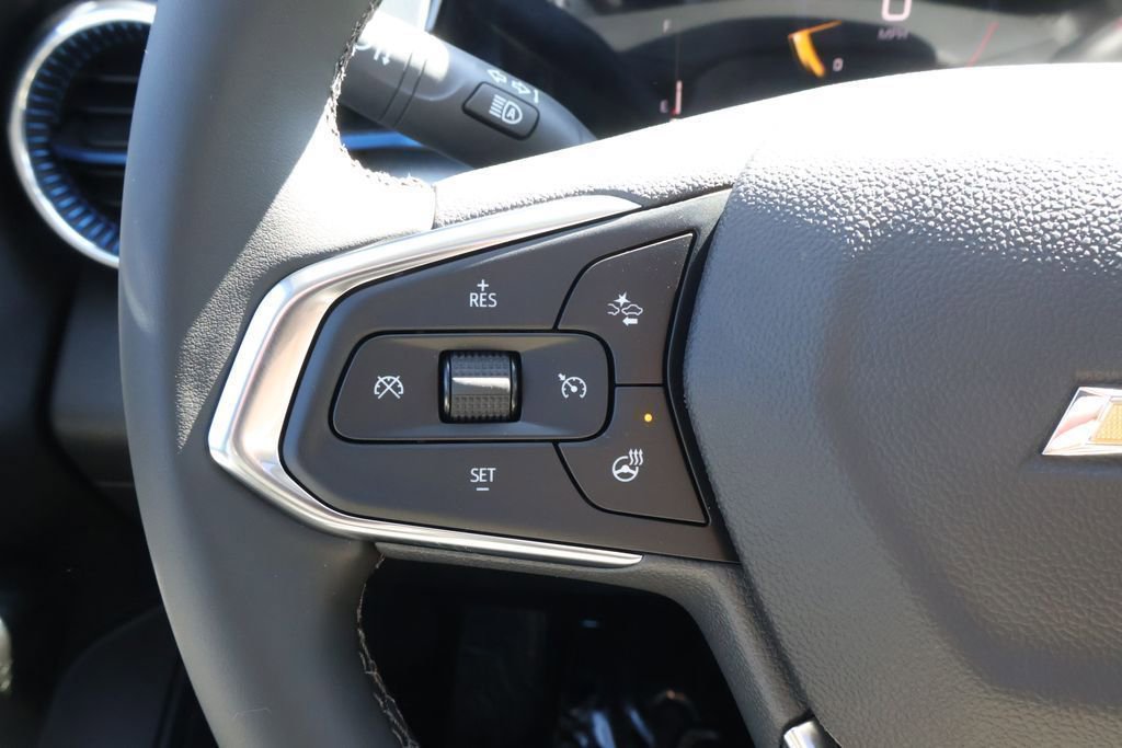 New 2026 Chevrolet Trax LT w/ Sunroof Package FWD image 23