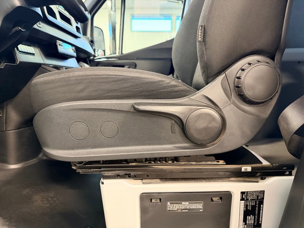Used 2021 Mercedes-Benz Sprinter 2500 image 21