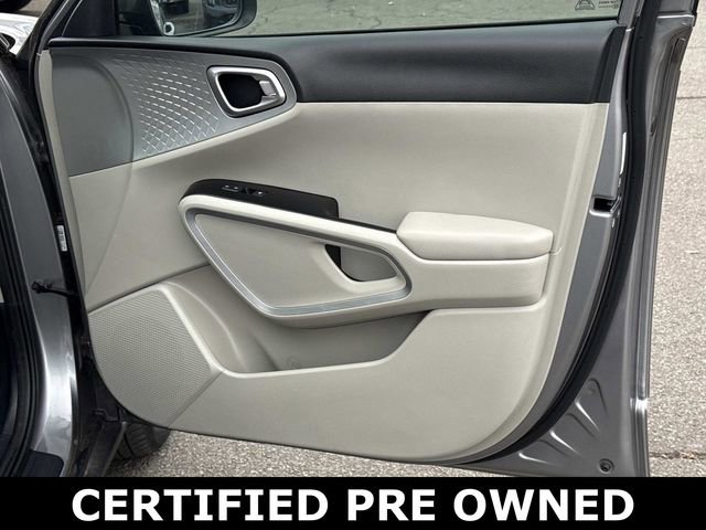Certified 2022 Kia Soul LX image 8