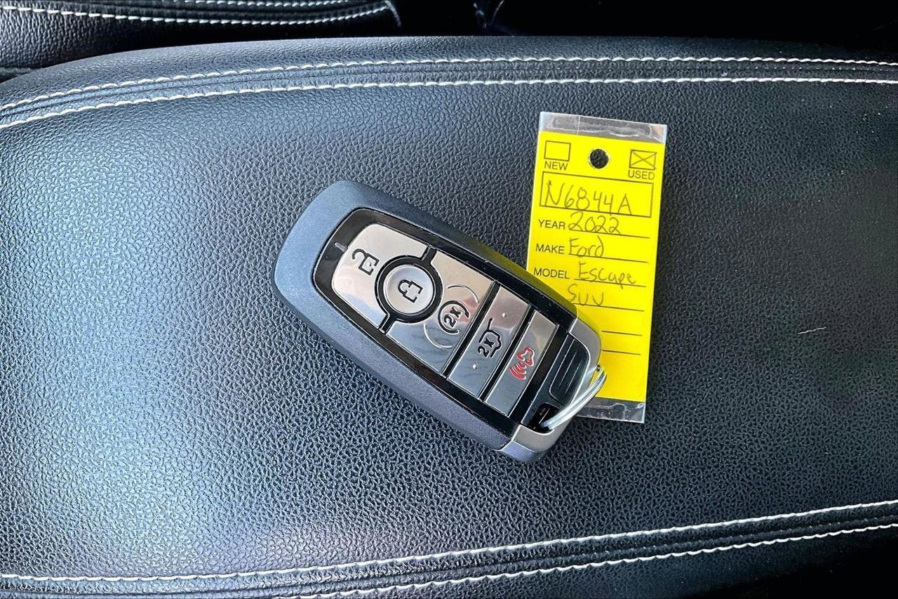Used 2022 Ford Escape SEL AWD/4WD image 39