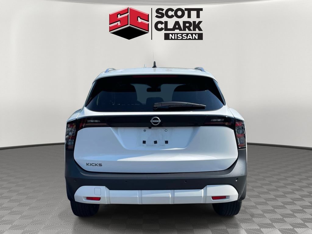 Used 2026 Nissan Kicks SV FWD image 5