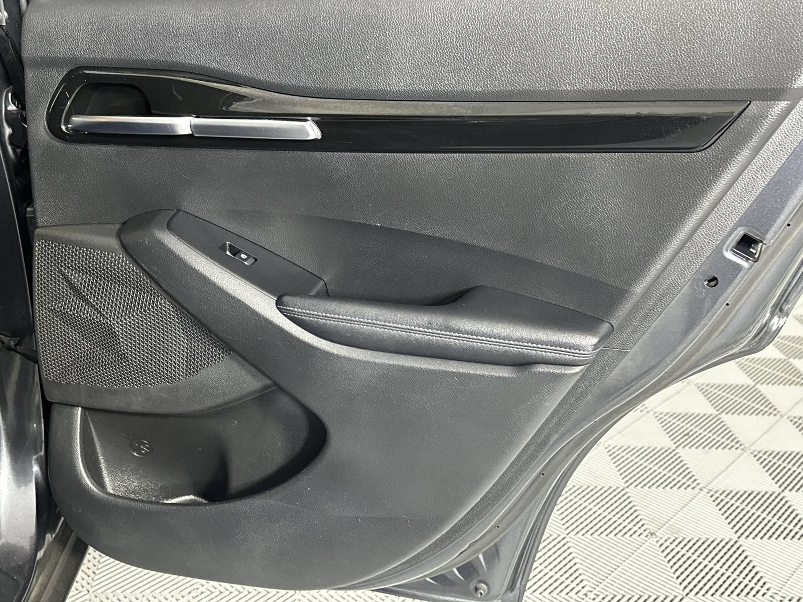 Used 2021 Kia Seltos S FWD image 31