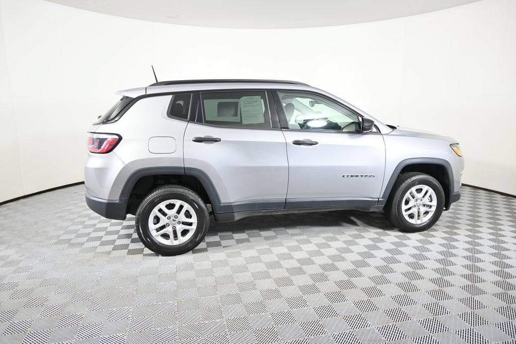 Used 2018 Jeep Compass Sport AWD/4WD image 7