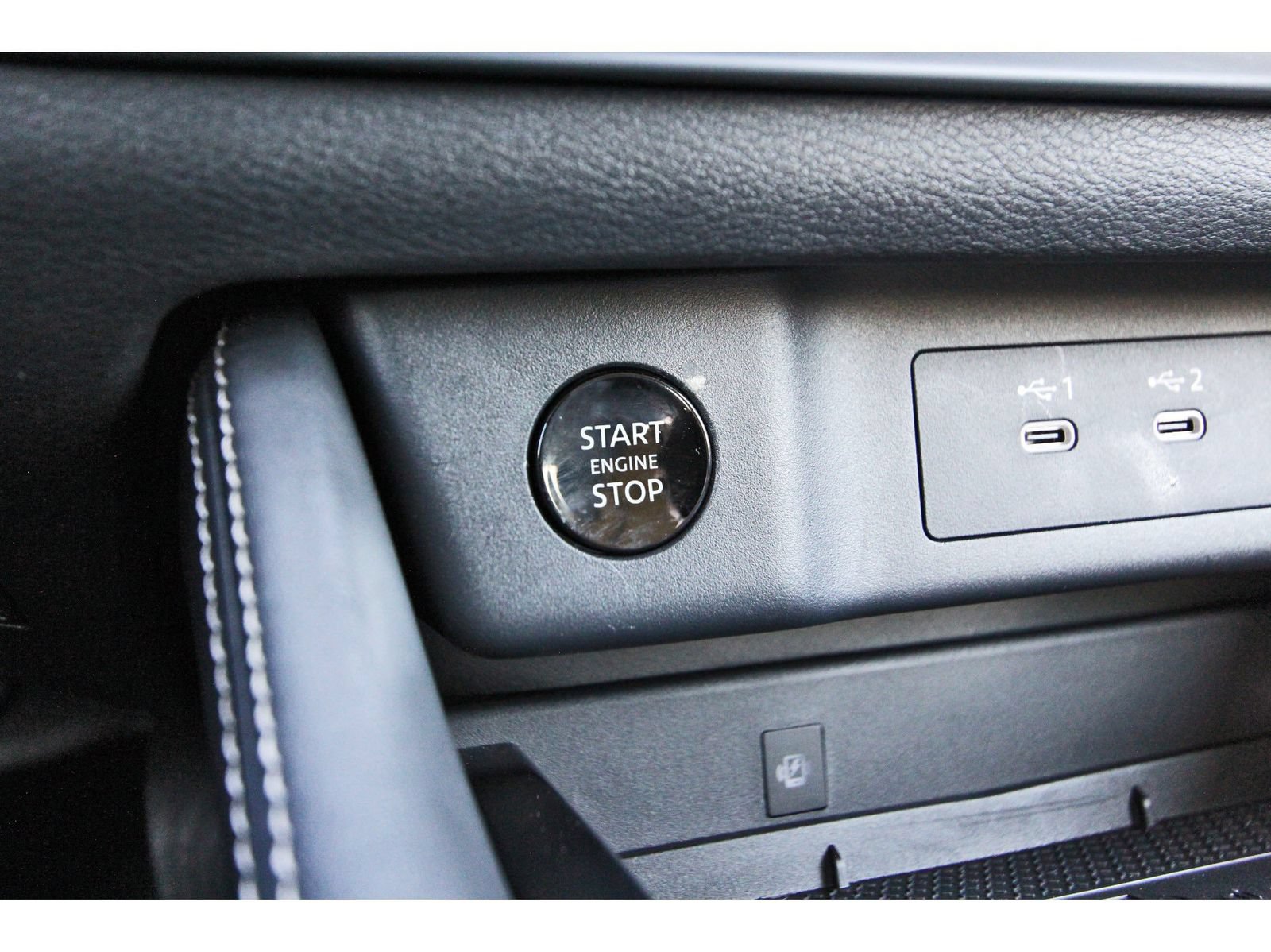 Certified 2025 Nissan Rogue Platinum w/ Tech Package FWD image 22